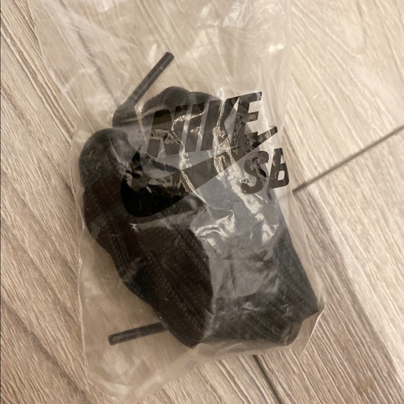 Comme des garçons collaboration with Nike sneakers - Picture 7 of 7